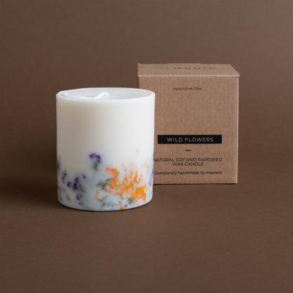 Wild flowers pillar candle