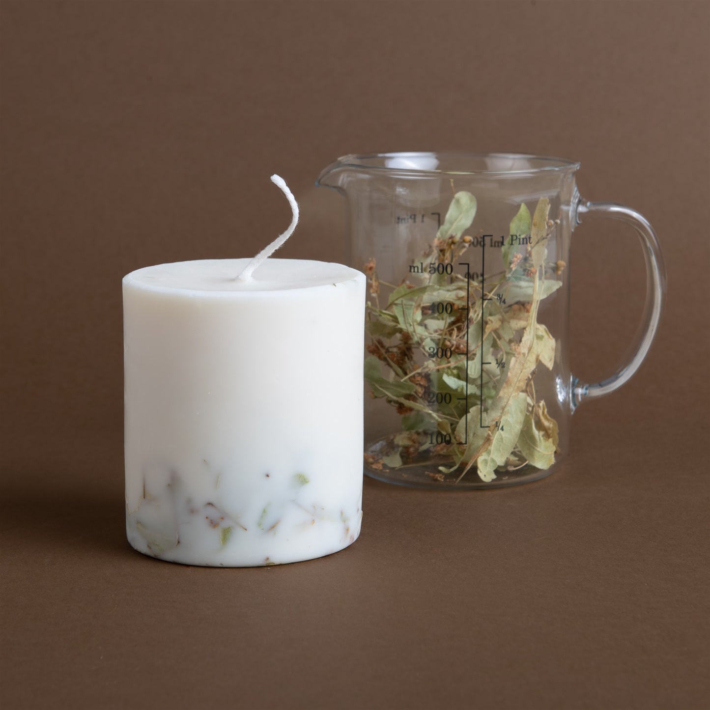 Linden flowers pillar candle