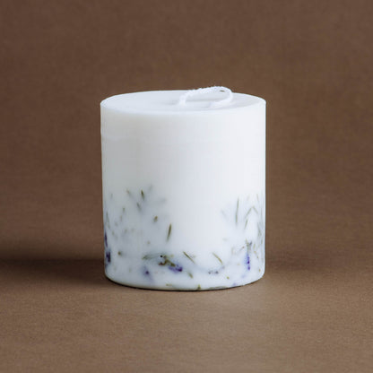 Juniper & limonium pillar candle