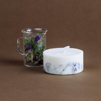 Juniper & limonium mini pillar candle