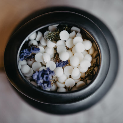 Juniper & limonium wax melts in glass votive