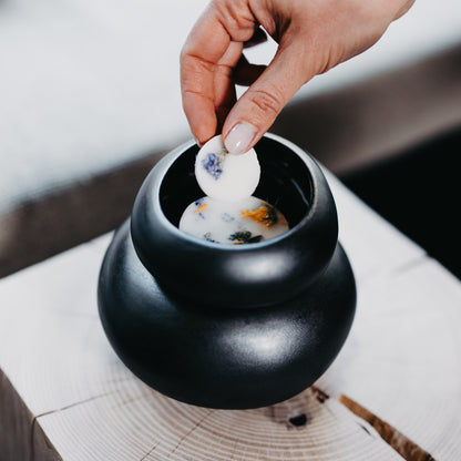 Black ceramic wax warmer