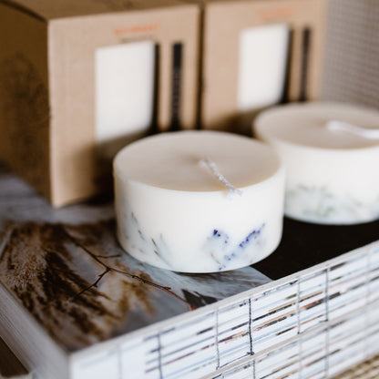 Juniper & limonium mini pillar candle