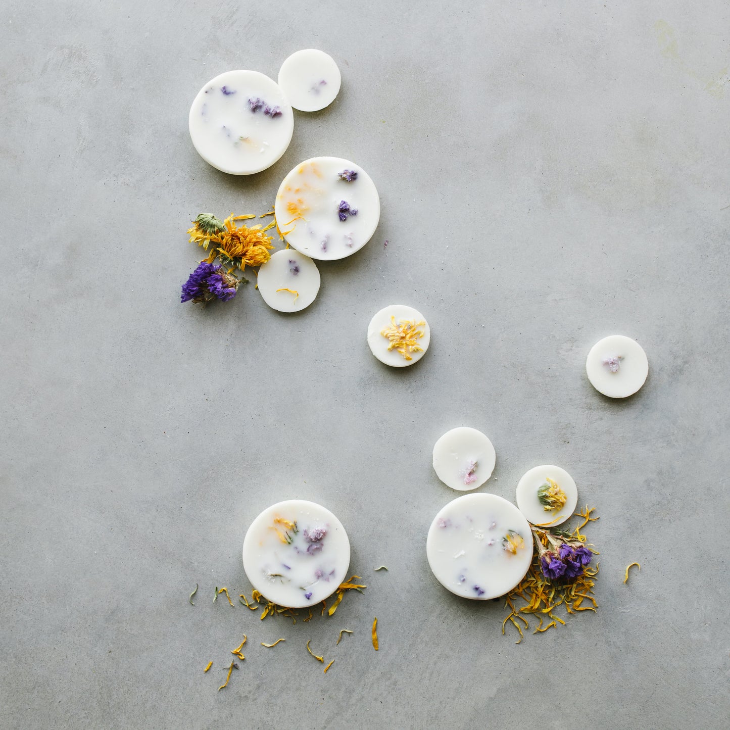 Wild flowers scented wax rounds
