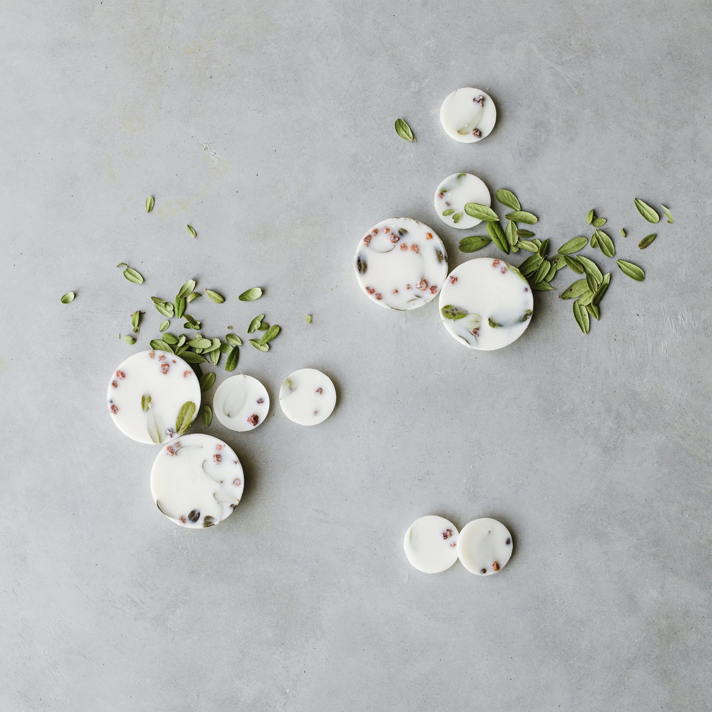 Forest berries scented wax rounds