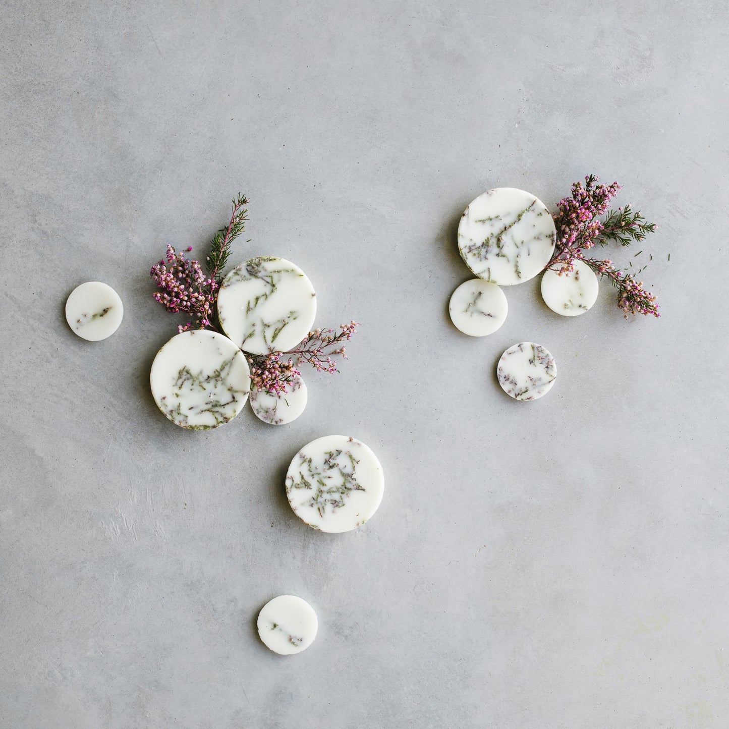 Heather scented wax rounds