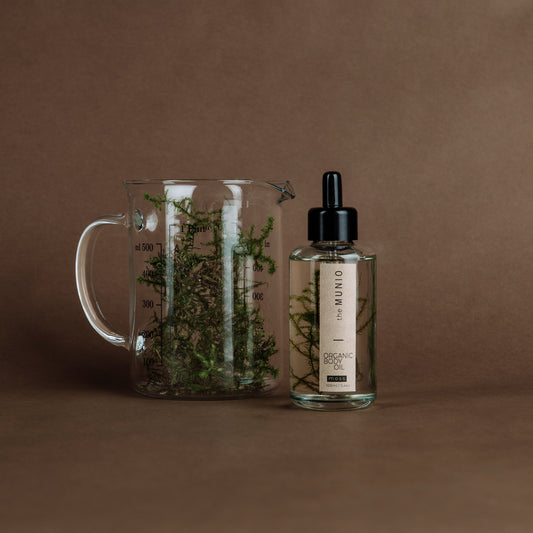 Moss organic body oil